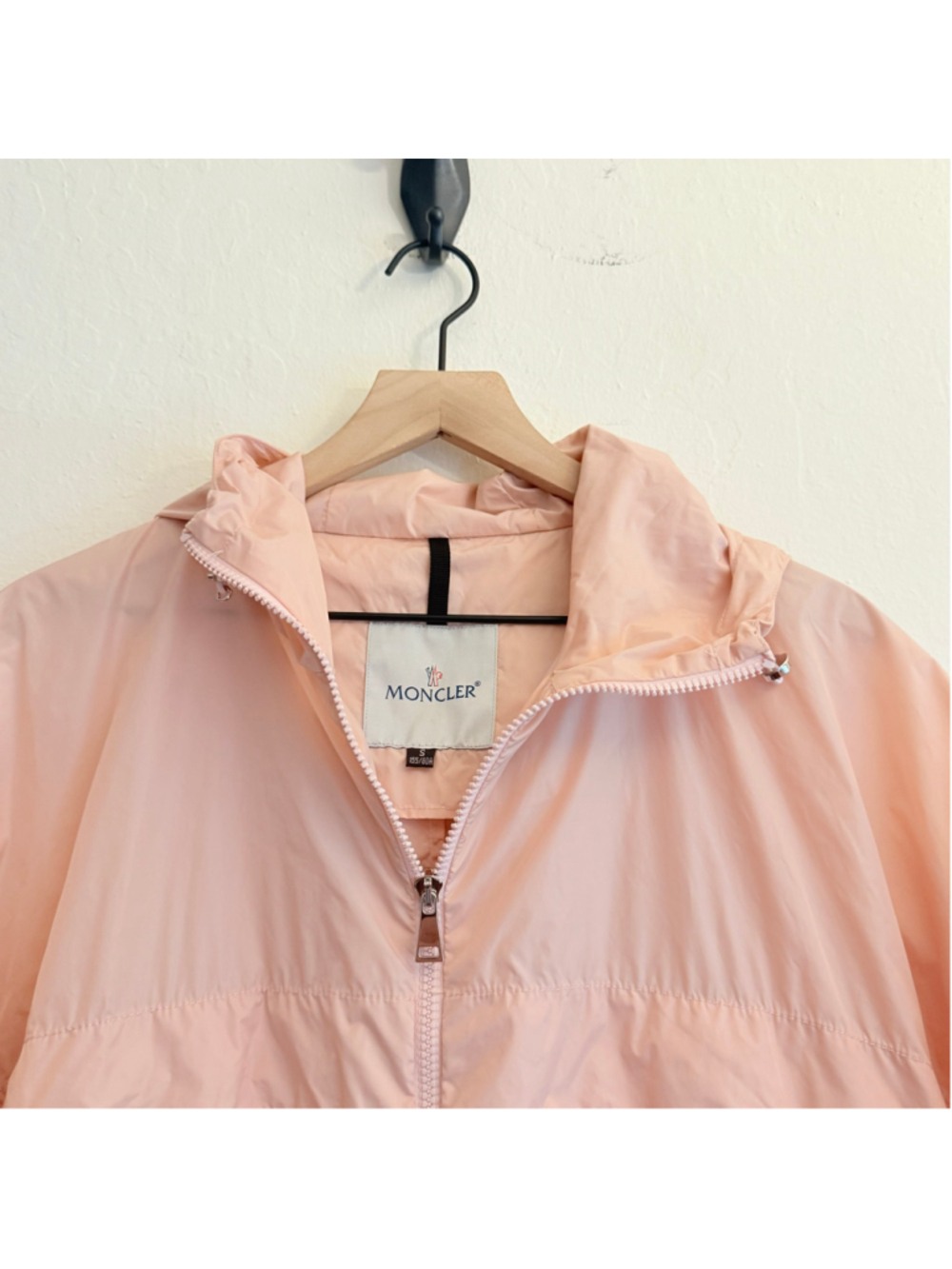 Women's Moncler Lightweight Windbreaker Jacket Pink Size Small - Picture 3 of 13